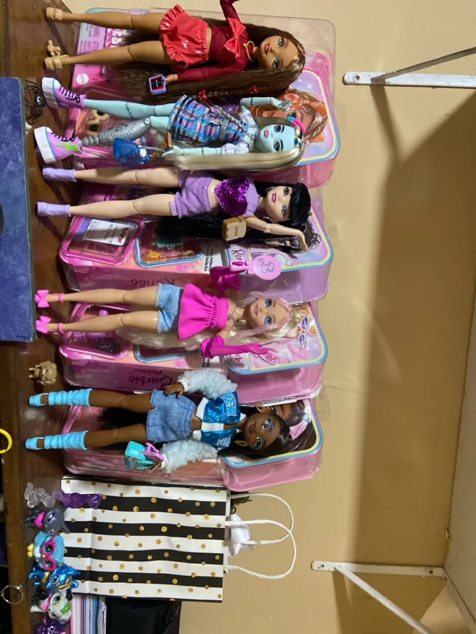 Lote de bonecas