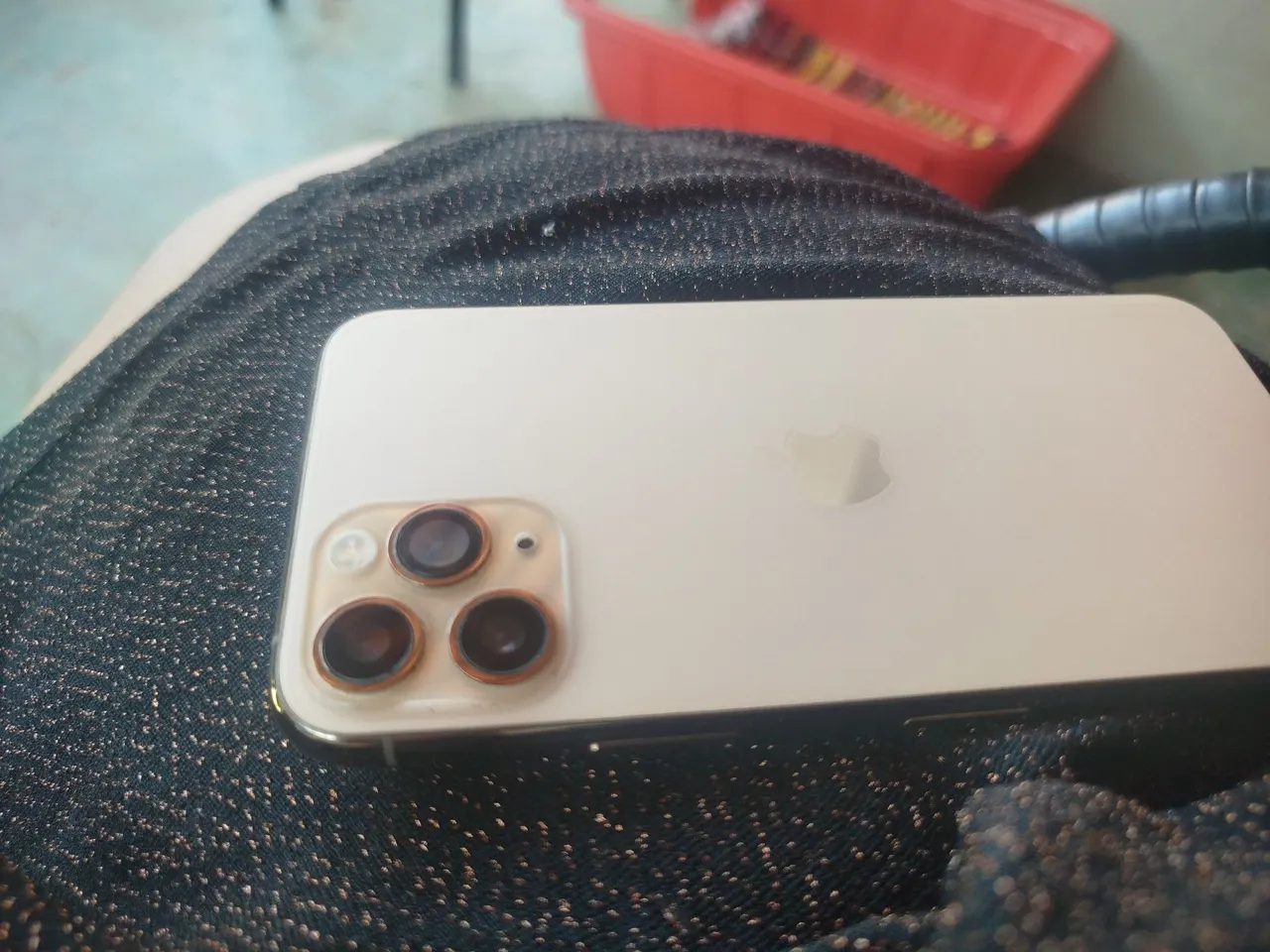 Vendo celular ótimo estado 1.900 pra hoje no pix