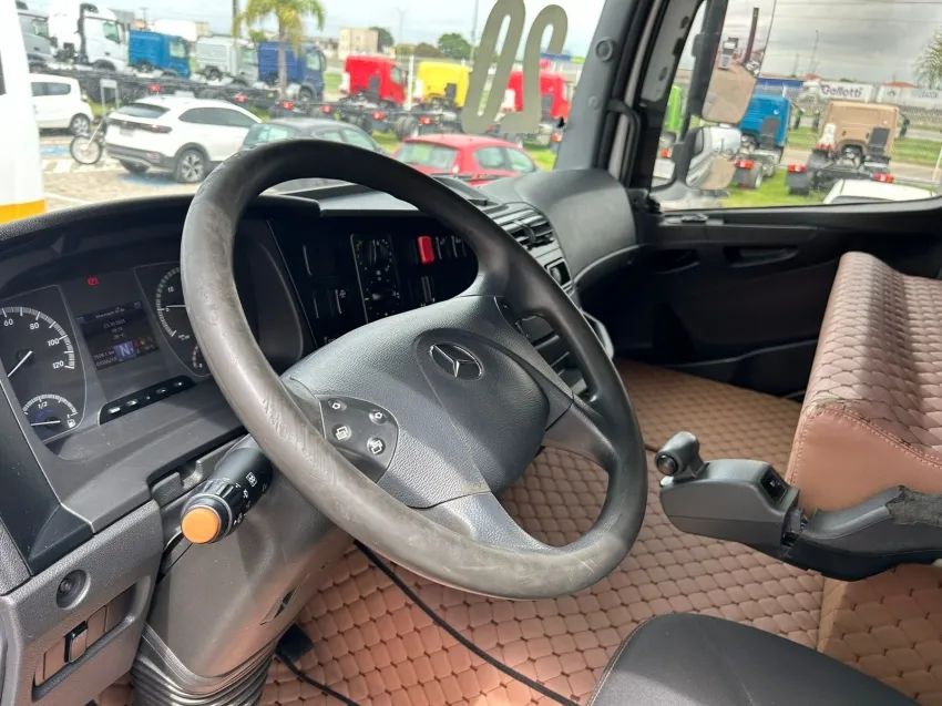 Mercedes-Benz Axor 2536 6x2. - Foto 10