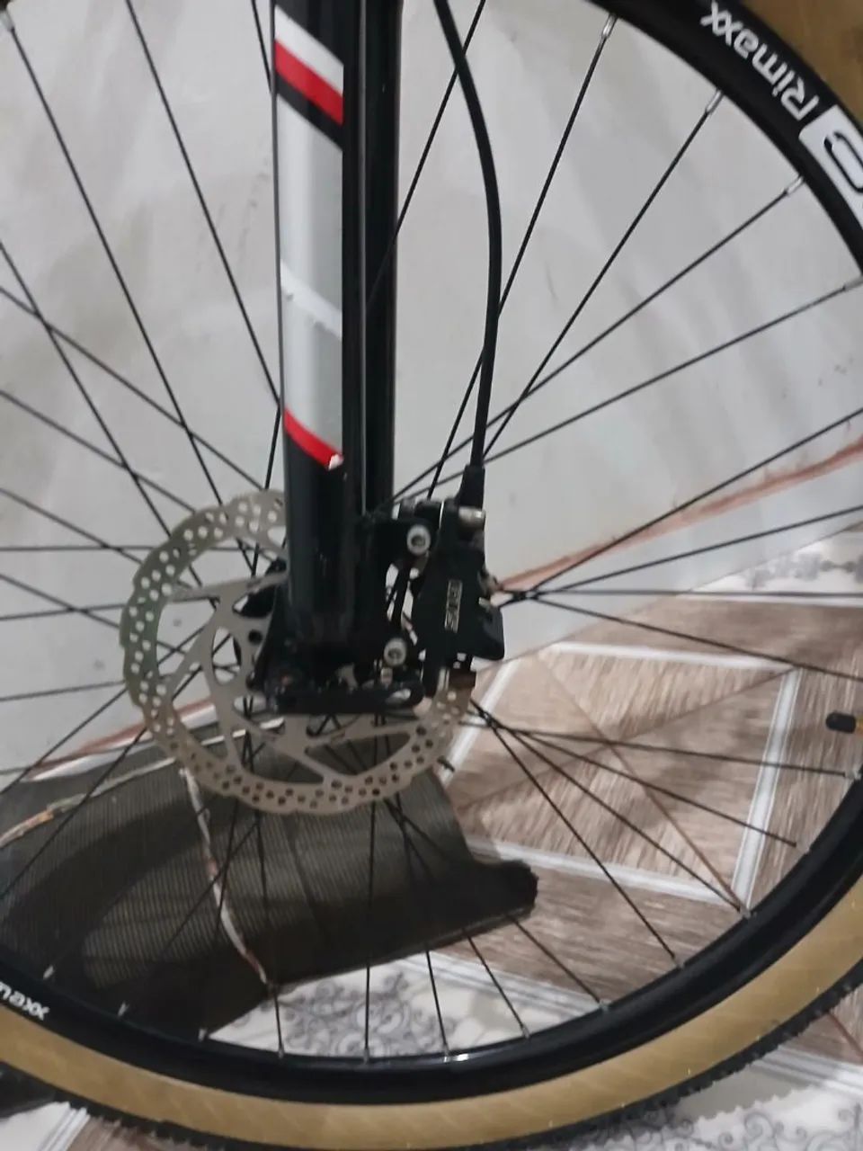 Bicicleta KSW XT100 kit shimano freios hidráulicos k7 cubos de alumínio toda top - Foto 5