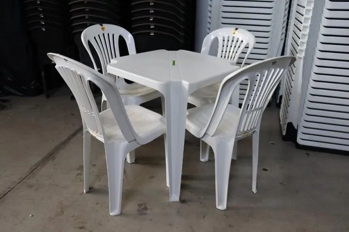 JOGO DE MESA COM 4 CADEIRAS BRANCO JR - Foto 4