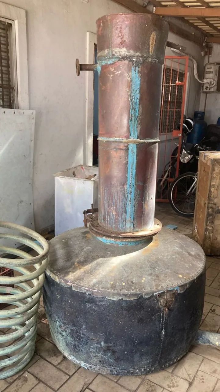 Caldeira de cobre antiga - Alambique