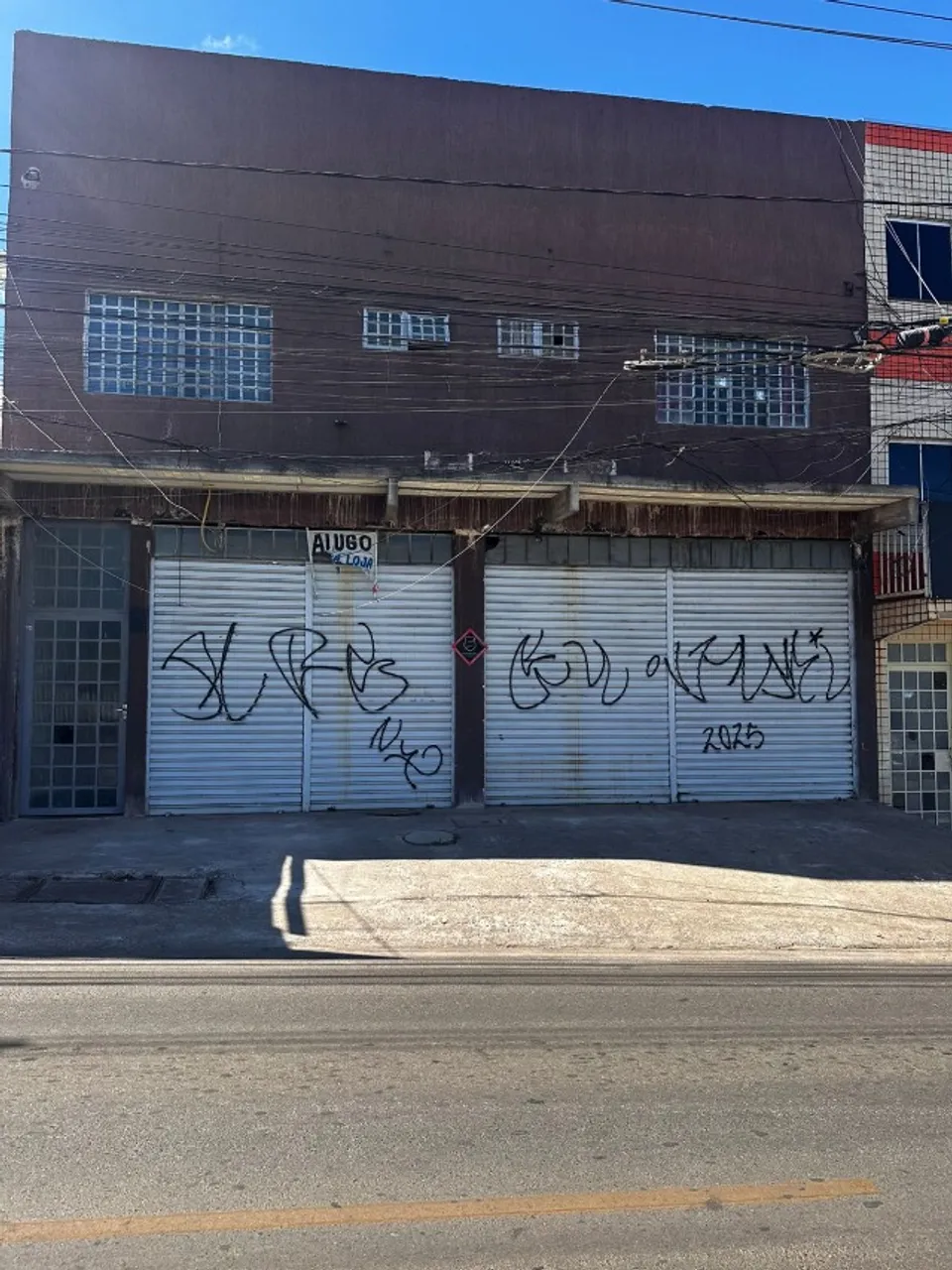 ALUGO LOJA EM TAGUATINGA NORTE - FRENTE PARA O PISTÃO NORTE