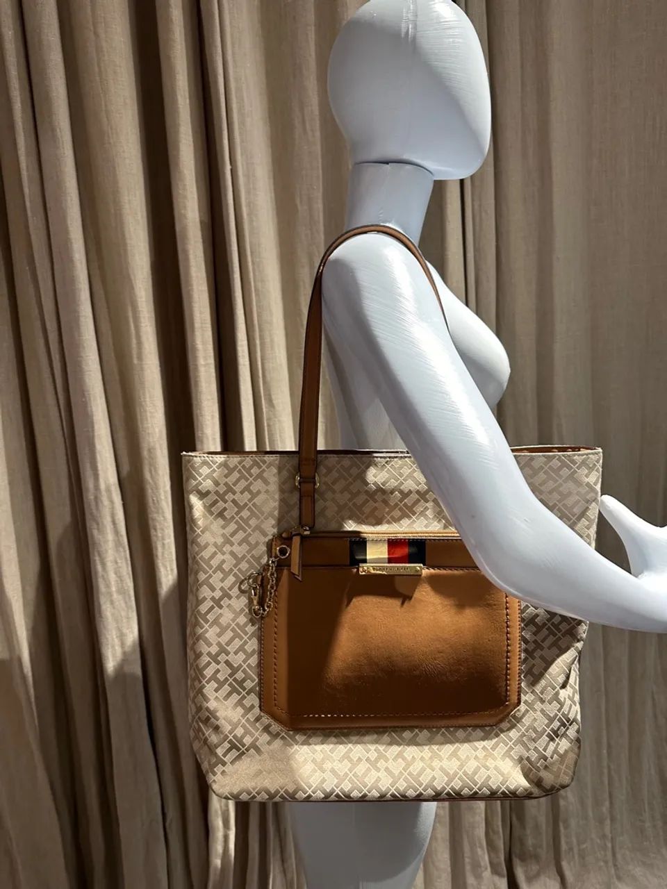Bolsa Tommy Hilfiger Bege