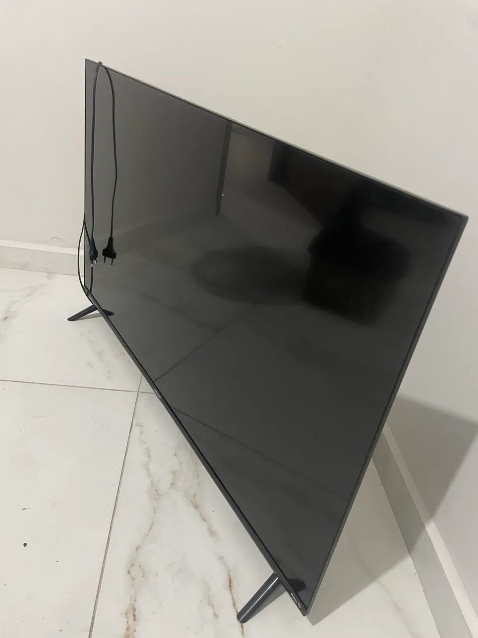 43-inch Semi-New TV, No Signs of Use, With Invoice64396662786946121