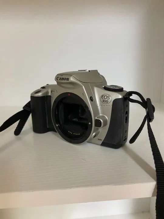 Câmera Fotográfica Canon Analógica EOS 300