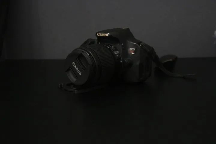 Câmera Canon T4i DSLR 