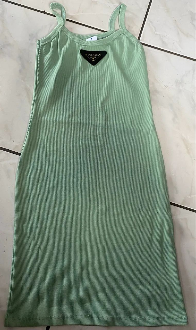 Vestido verde R$ 15,00 TAM P  - Foto 2