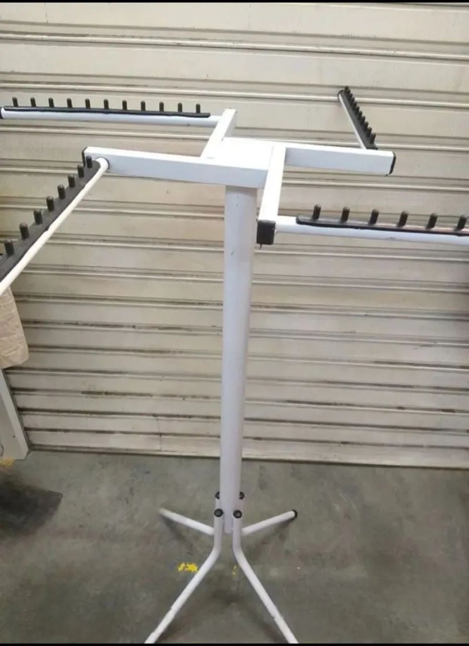 Cabideiro Giratório para Lojas