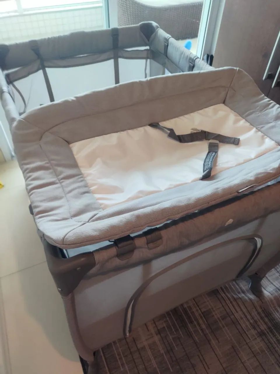 Berço / Chiqueirinho / Cercadinho com colchão, capa e lençóis - Foto 2