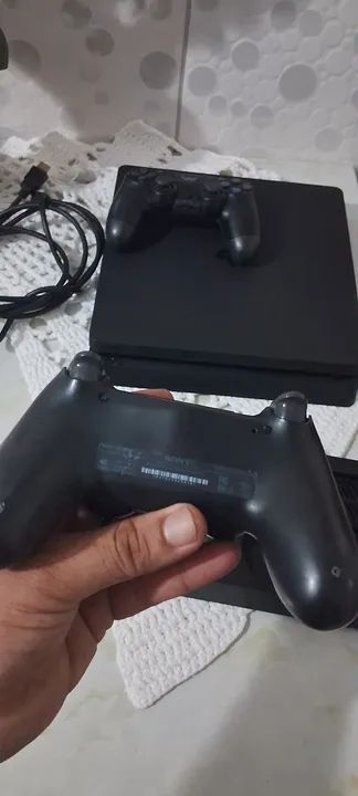 Ps4 slim semi novo+base de carregamento  - Foto 5