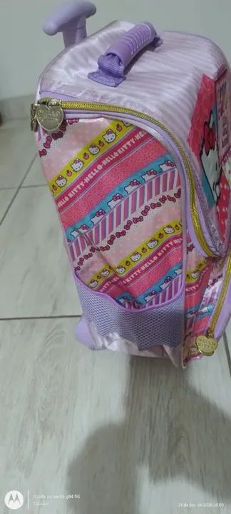 Mochila Hello Kitty com Rodinhas - Foto 2