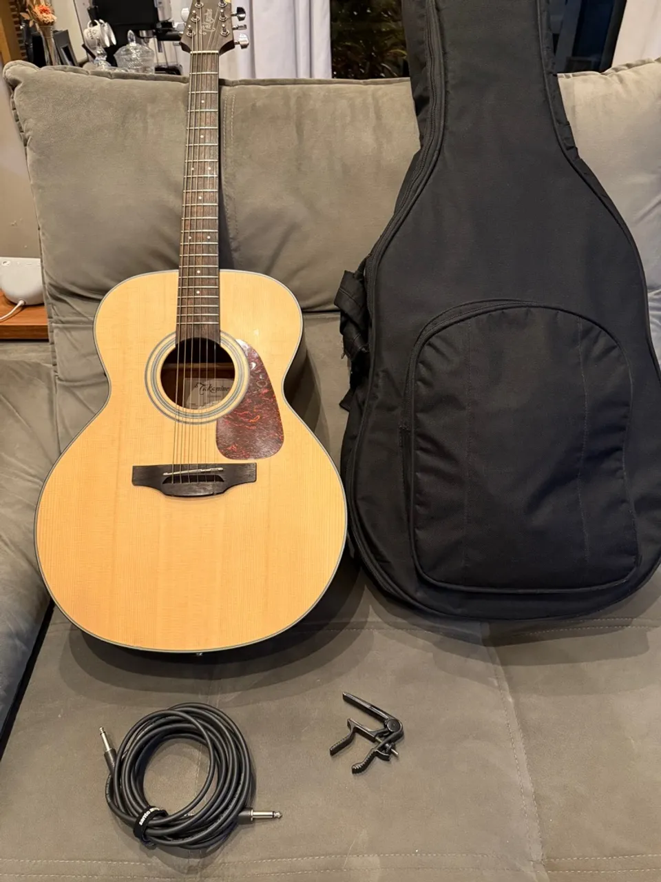 Violão Takamine com acessórios
