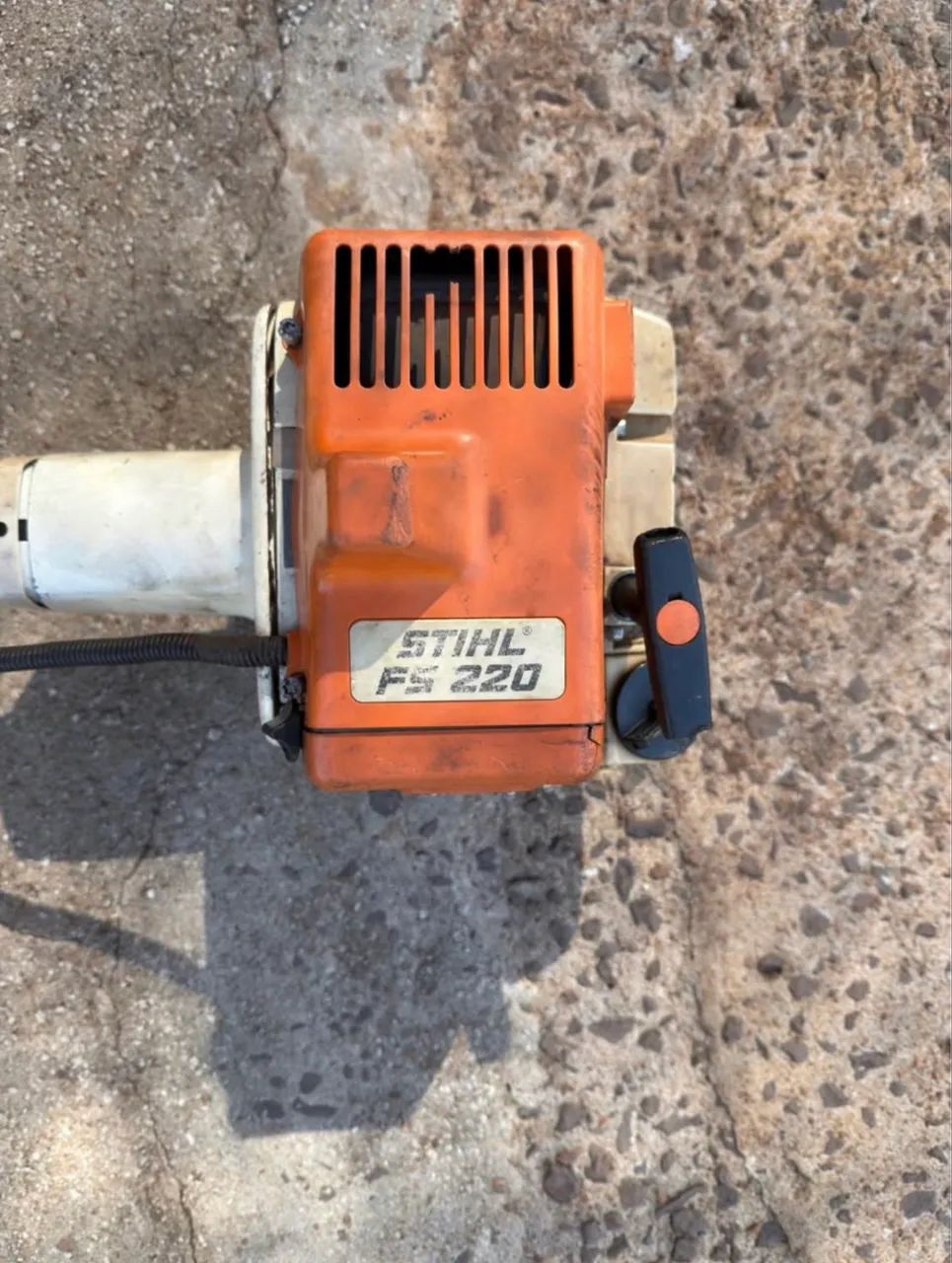 Roçadeira Stihl FS 220 - Foto 4