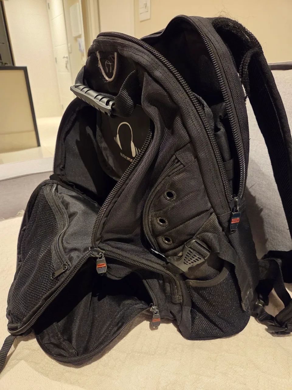 Mochila Preta FICO para viagem - Foto 5