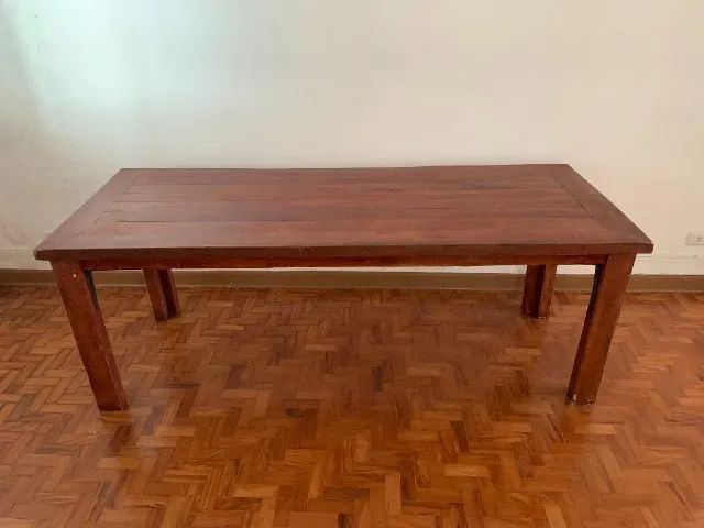 Mesa  de madeira   com   3 bancos  - Foto 2