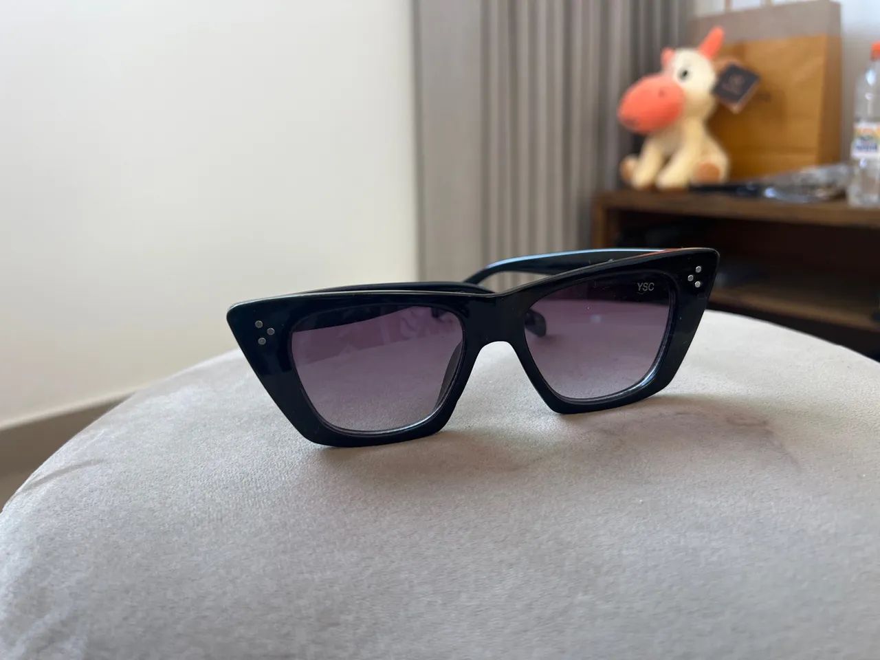 Óculos de sol preto estilo gatinho