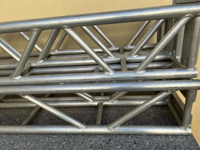 04 Peças de Treliça Box truss estrutura Q25 AL25 Aluminio Auratec 1,5 metros cada - Foto 5