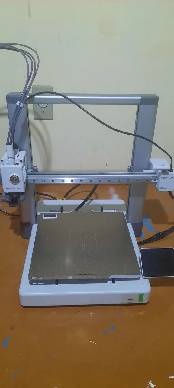 VENDO IMPRESSORA 3D BAMBU LAB A1 COMBO