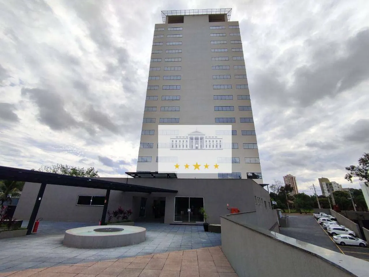 Sala comercial ampla para venda ou locação! Fazemos o acabamento de acordo com a sua neces