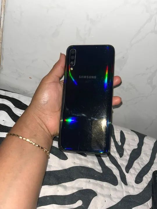 Samsung A70 - Foto 2