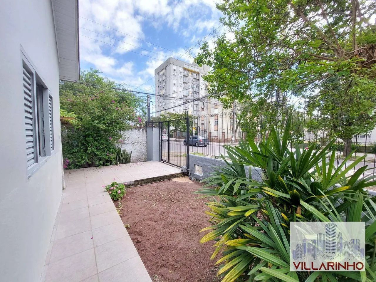Casa com 2 dormitórios para alugar, 90 m² por R$ 2.424,01/mês - Cavalhada - Porto Alegre/R - Foto 2