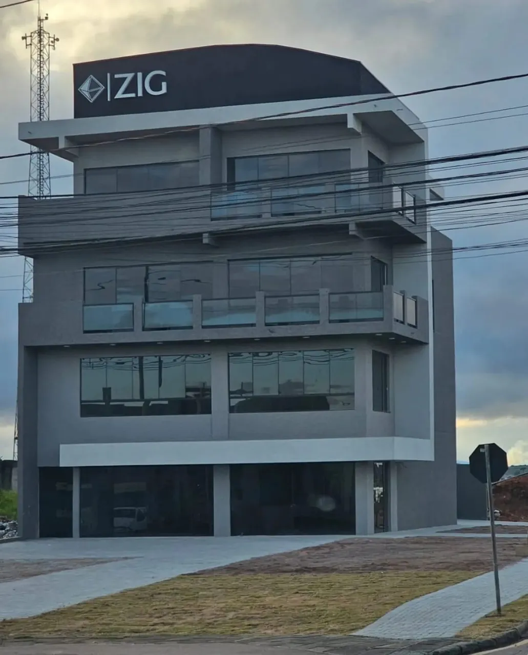 Sala Comercial na região central direto com o proprietário!