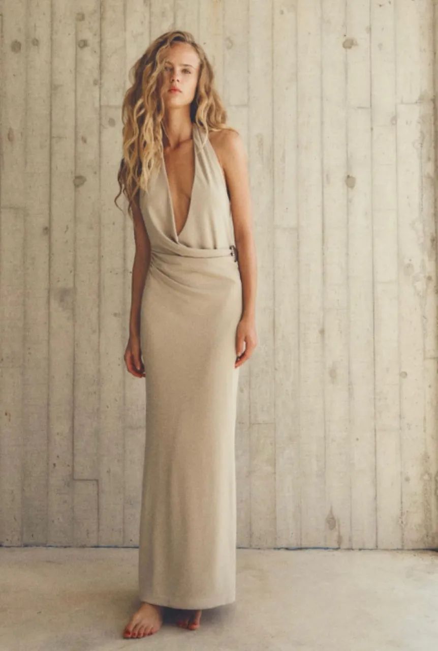 VESTIDO FRENTE ÚNICA COM CONCHA ZARA - Foto 3
