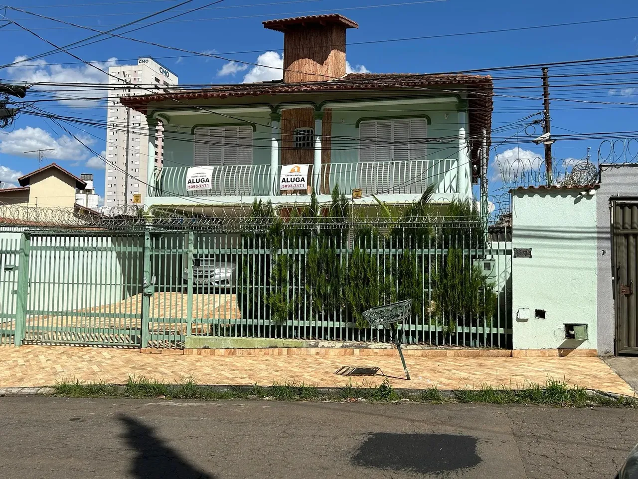 IMOBILIÁRIA Aluga Sobrado Comercial e Res. no Negrão de Lima