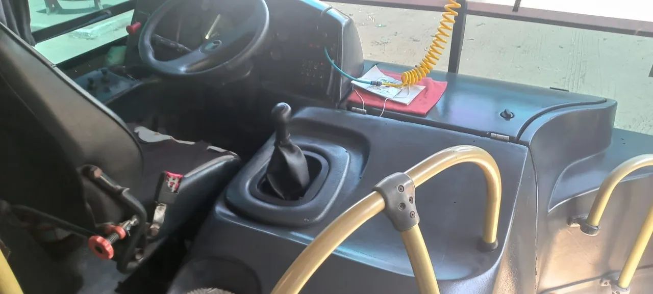 Ônibus em ótimo estado - Foto 2