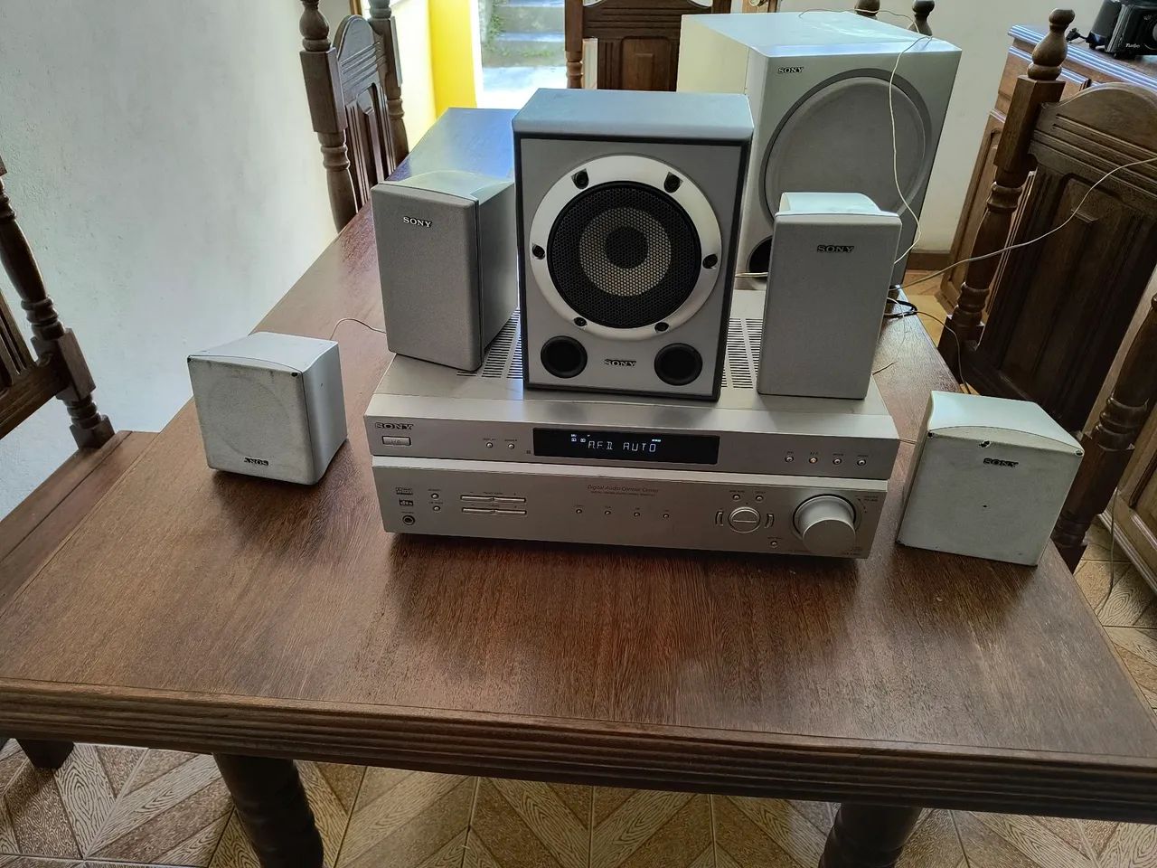 Home Theater Sony 5.1 modelo  STR-K660p