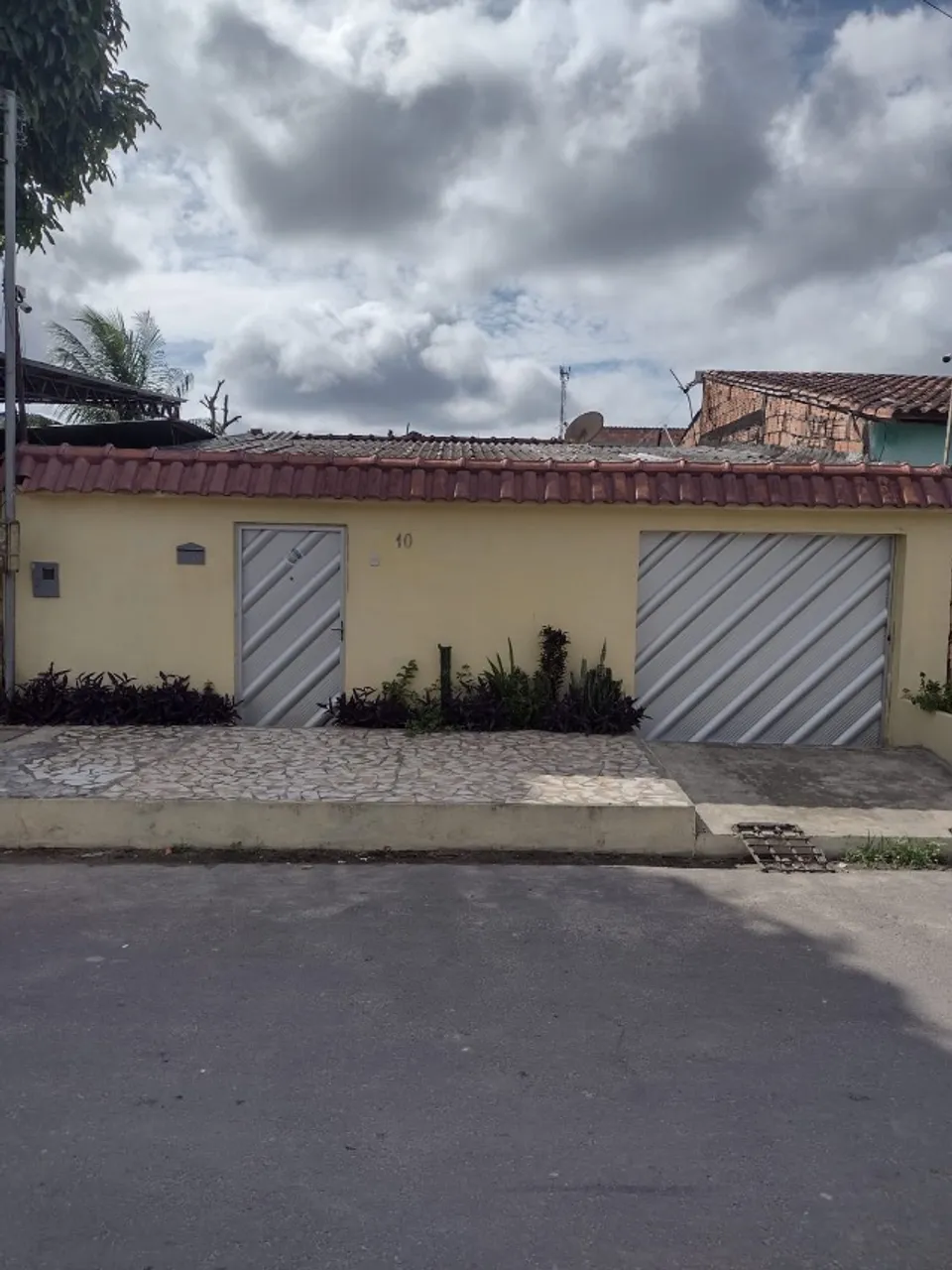 Vendo Casa com 3 quartos bairro Gilberto Mestrinho