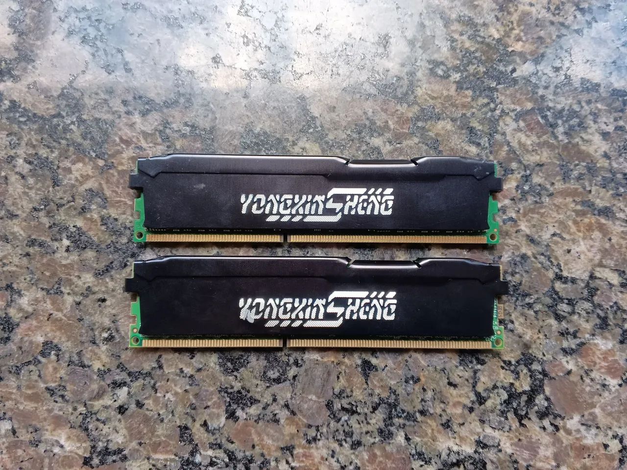 2x 4GB DDR3 Yongxin Sheng - Memória RAM para Desktop