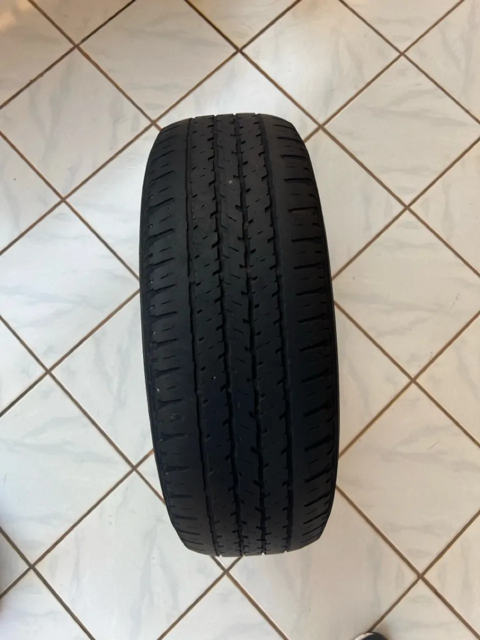 Pneu 215/65 R16 Bridgestone Para Duster