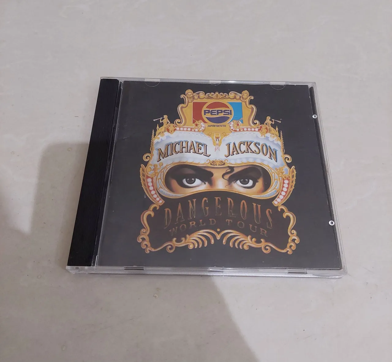 Cd e dvd ao vivo Michael Jackson live in Japan . Álbum inédito 250