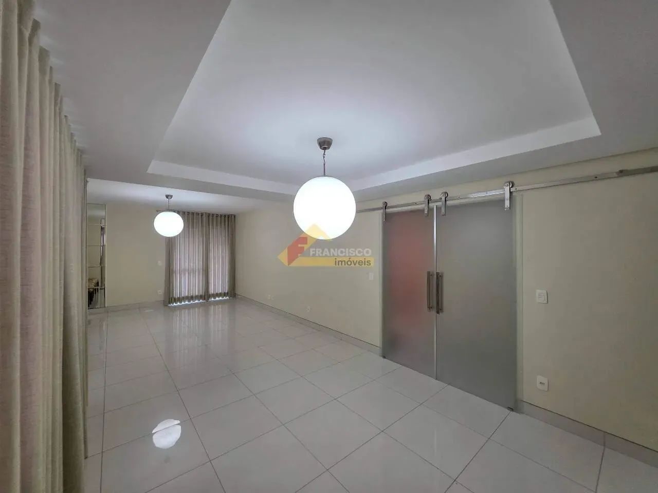 Apartamento à venda, 4 quartos, 2 suítes, 2 vagas, Centro - Divinópolis/MG - Foto 2