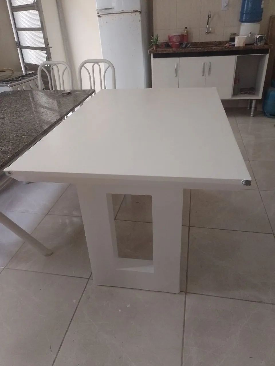 Mesa branca laqueada. - Foto 3