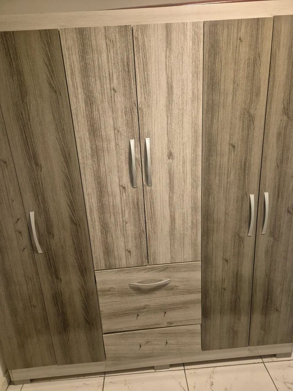 Guarda roupa casal