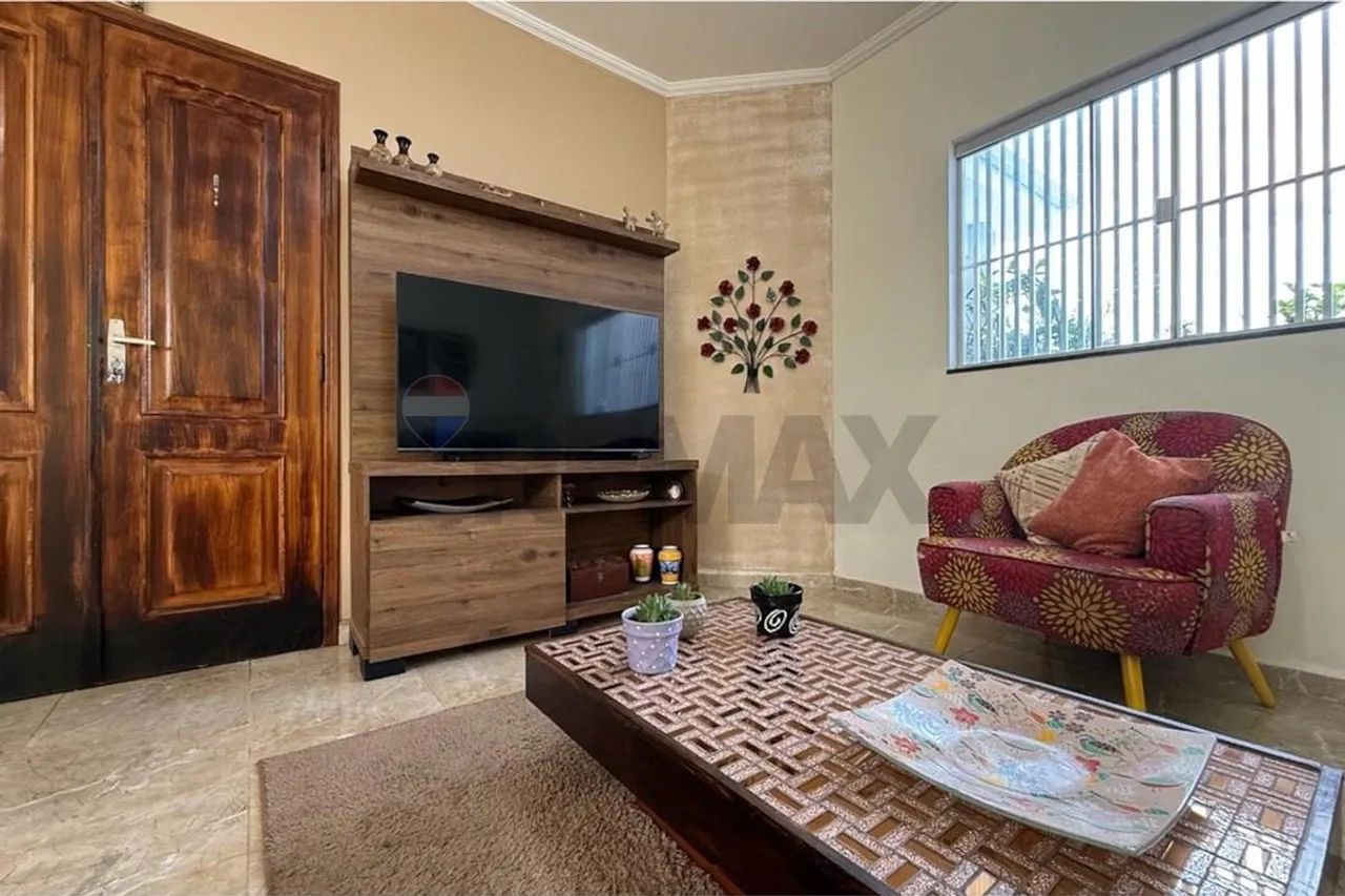 CASA DE 3 DORMITÓRIOS COM SUÍTE E PISCINA - Foto 4
