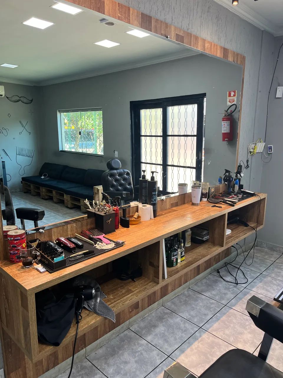 BANCADA BARBEARIA + ESPELHO
