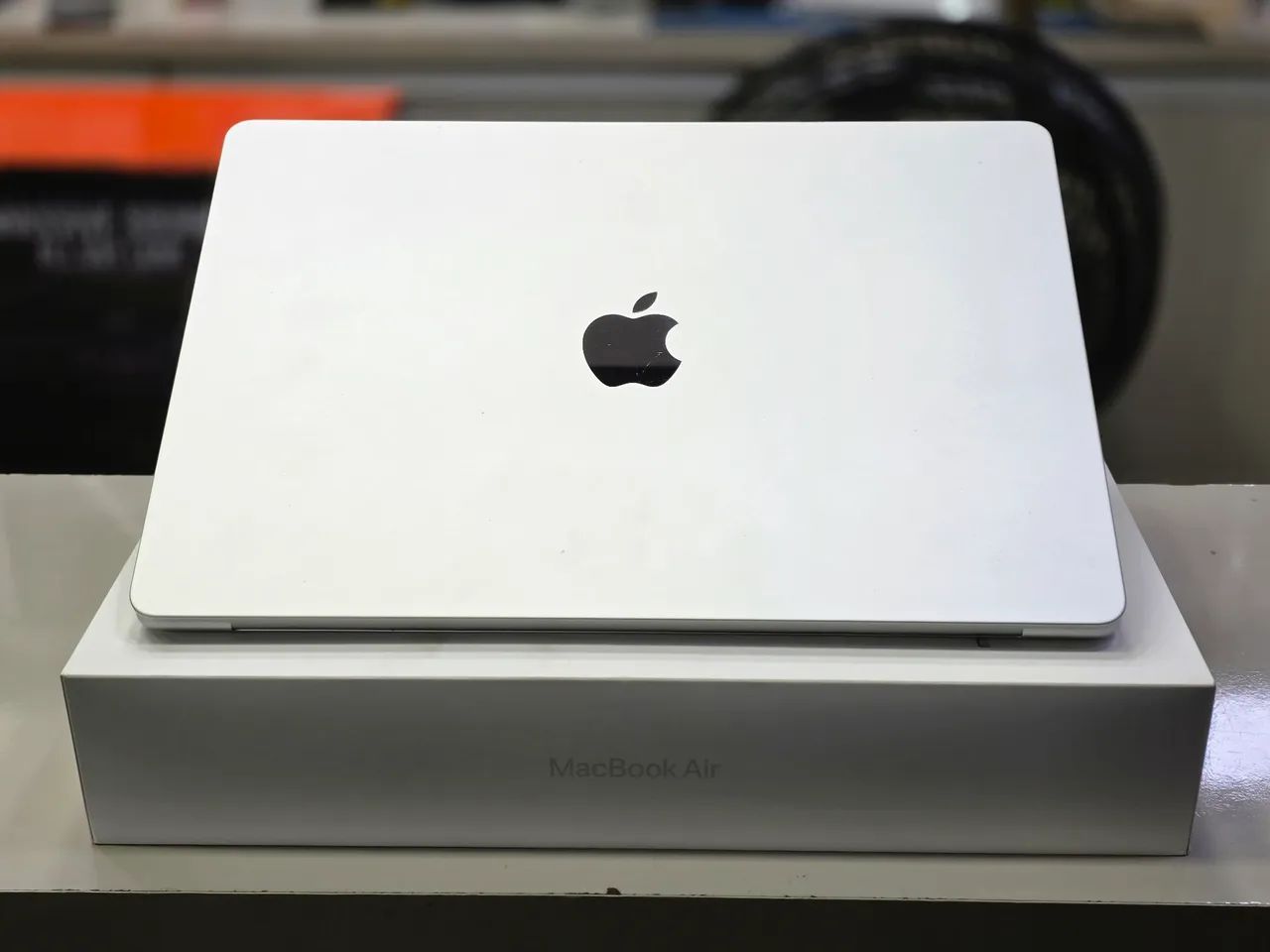 Macbook Air m2 8/256GB 2022 - 15 polegadas, bateria 100% Apenas 76