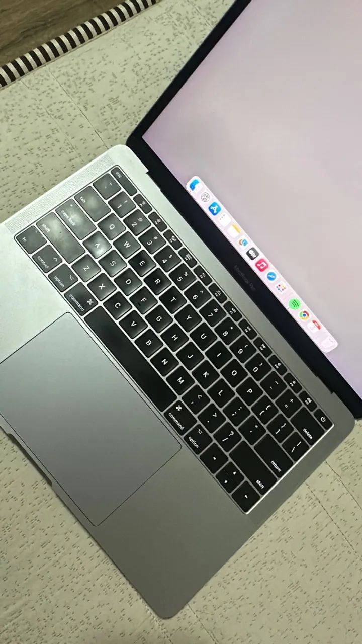MacBook Pro 2017 - 13,3? | Intel Core i5 | 8GB RAM | 128GB - Foto 4