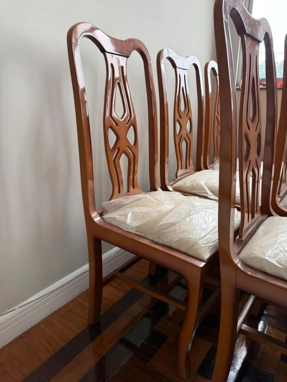 Vendo  8 cadeiras de  jantar - Foto 3