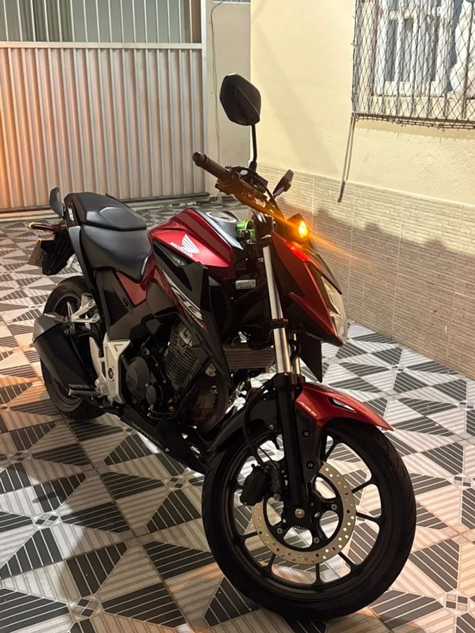 CB Twister 300 ZERADA  - Foto 3