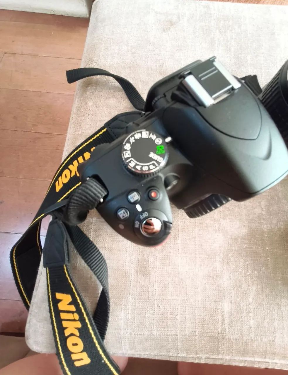 Câmera Nikon D3200 completa com tripé em perfeito estado