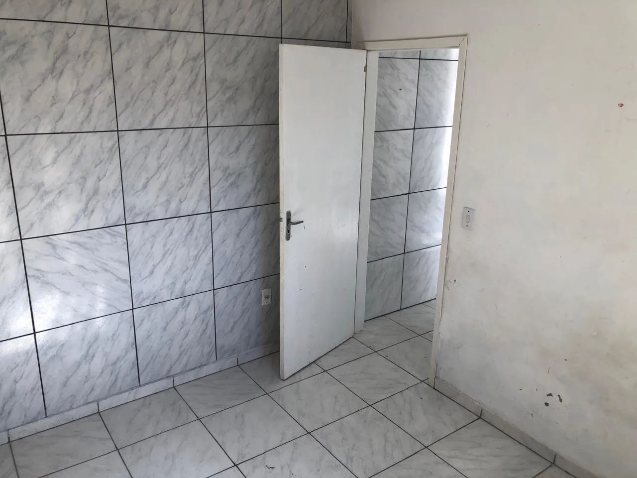 Linda Kitnet/Casa em terreno familiar - Foto 2