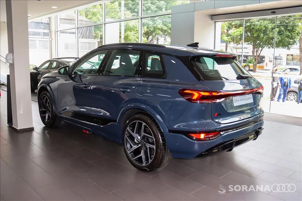 Audi E-Tron Performa. Black Aut. (elétrico) 2025 - Foto 5