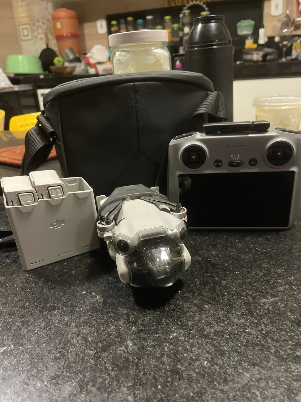 Drone DJI Mini 4 Pro Combo Fly More  - Foto 2