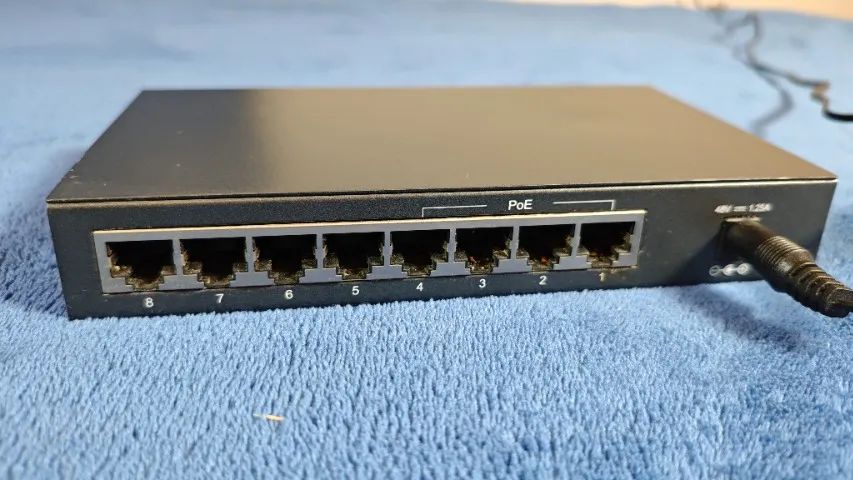 Switch Fast Ethernet TP-Link TL-SF1008P - Foto 2
