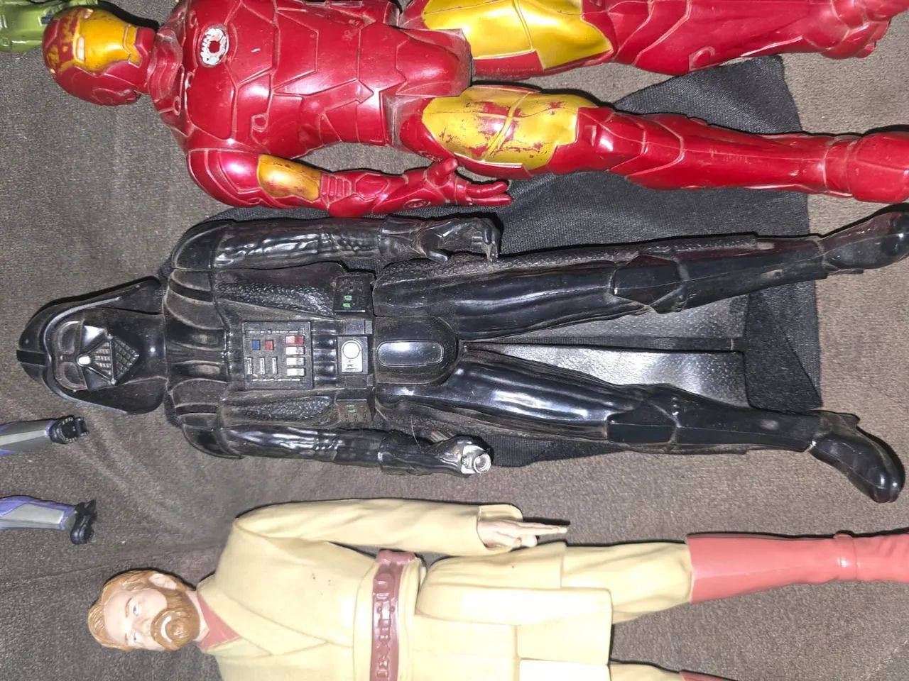 Bonecos de brinquedo e colecionáveis  - Foto 5
